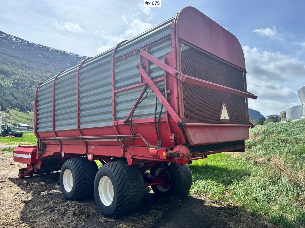 JF Forage Pickup Wagon – 40 m³ – In Good Condition! - Hooi-/ Voedermachine: afbeelding 3 JF Forage Pickup Wagon – 40 m³ – In Good Condition! - Hooi-/ Voedermachine: afbeelding 3