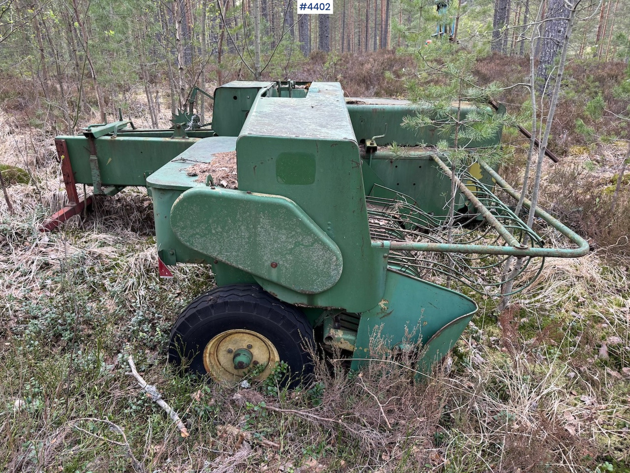 John Deere 332 Square Baler - Hooi-/ Voedermachine: afbeelding 3 John Deere 332 Square Baler - Hooi-/ Voedermachine: afbeelding 3