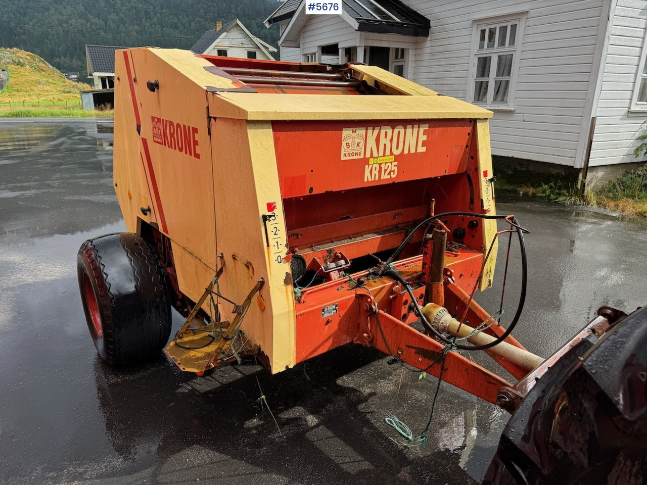 Krone KR 125 Round Baler - Hooi-/ Voedermachine: afbeelding 1 Krone KR 125 Round Baler - Hooi-/ Voedermachine: afbeelding 1