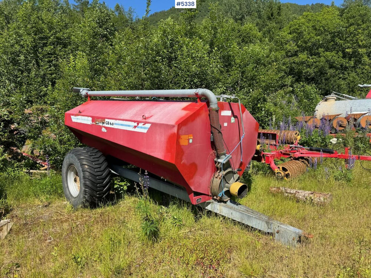 Moi GB 6.0 Fertilizer wagon - Kunstmeststrooier: afbeelding 2 Moi GB 6.0 Fertilizer wagon - Kunstmeststrooier: afbeelding 2