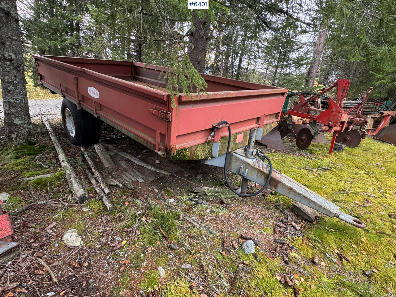 Petmas tractor trailer w/ grain frames - Landbouwaanhanger: afbeelding 2 Petmas tractor trailer w/ grain frames - Landbouwaanhanger: afbeelding 2