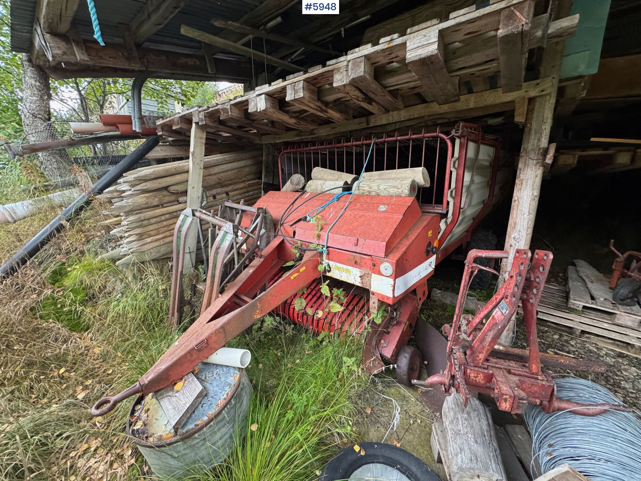Pöttinger forage wagon - Hooi-/ Voedermachine: afbeelding 1 Pöttinger forage wagon - Hooi-/ Voedermachine: afbeelding 1