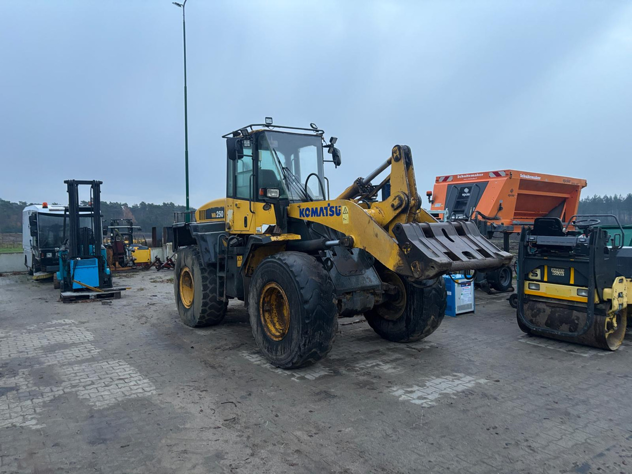 Komatsu Komatsu wa250-5 - Wiellader: afbeelding 1 Komatsu Komatsu wa250-5 - Wiellader: afbeelding 1
