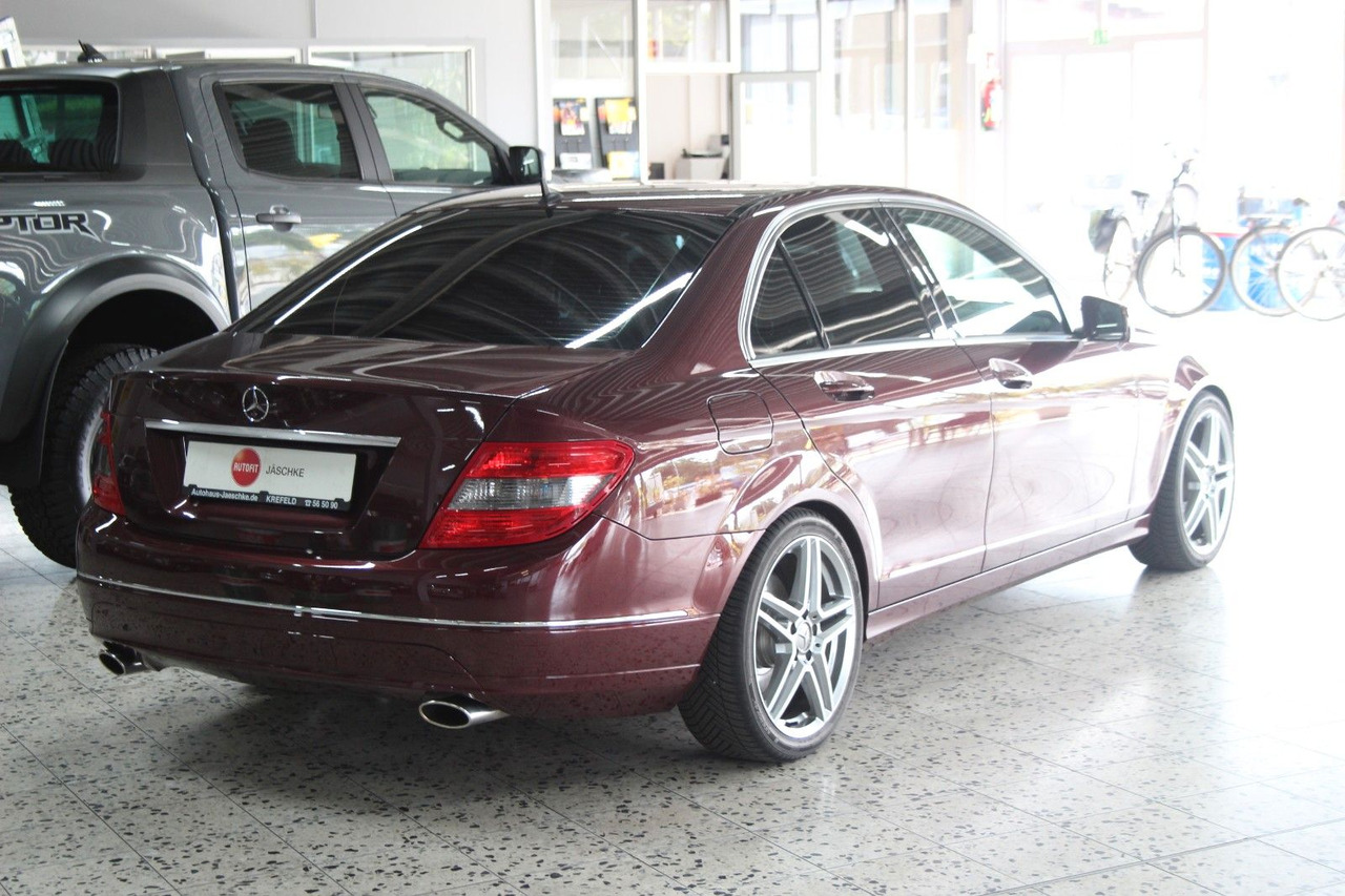 Mercedes-Benz C 230 Avantgarde Automatik sehr gepflegt! 130tKM - Sedan: afbeelding 2 Mercedes-Benz C 230 Avantgarde Automatik sehr gepflegt! 130tKM - Sedan: afbeelding 2