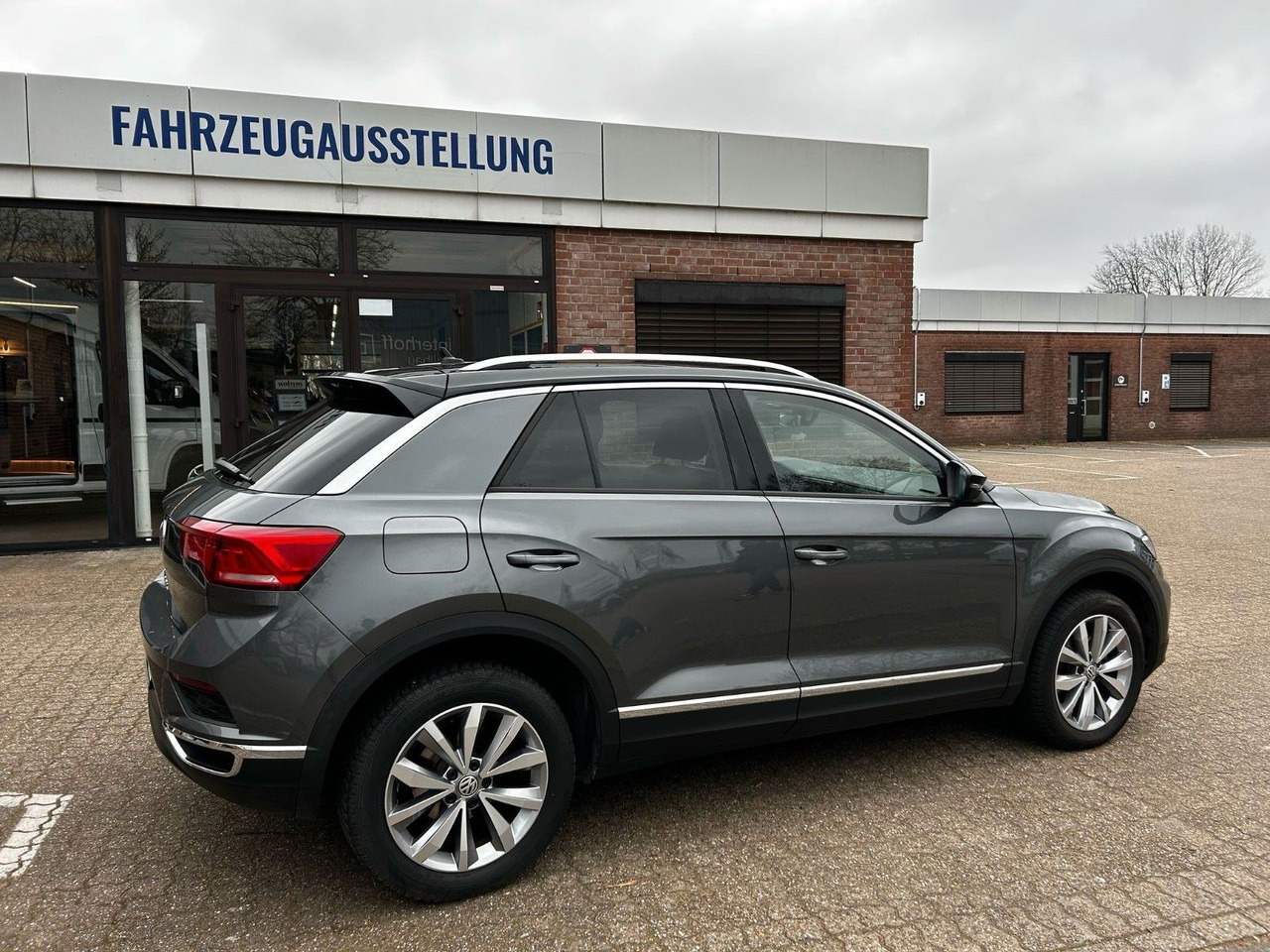 Volkswagen T-Roc Style - SUV: afbeelding 2 Volkswagen T-Roc Style - SUV: afbeelding 2