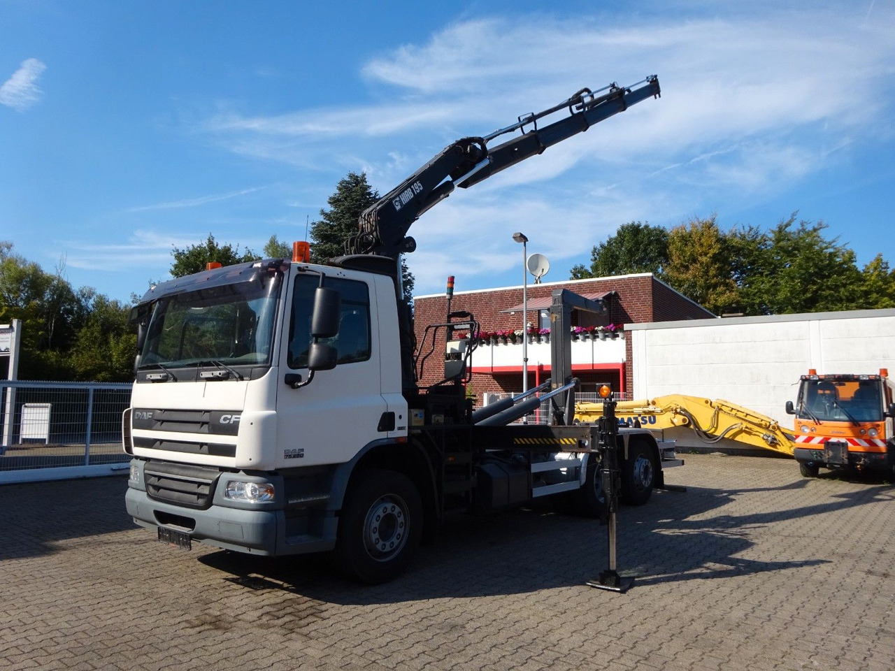 DAF 28-250 CF Abroller + HIA B195-3 Kran - Haakarmsysteem vrachtwagen, Kraanwagen: afbeelding 3 DAF 28-250 CF Abroller + HIA B195-3 Kran - Haakarmsysteem vrachtwagen, Kraanwagen: afbeelding 3
