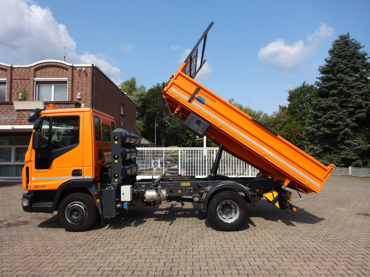 Iveco 120-210 MEILLER 3Skipper CNG GAS 4x2 - Kipper vrachtwagen: afbeelding 3 Iveco 120-210 MEILLER 3Skipper CNG GAS 4x2 - Kipper vrachtwagen: afbeelding 3