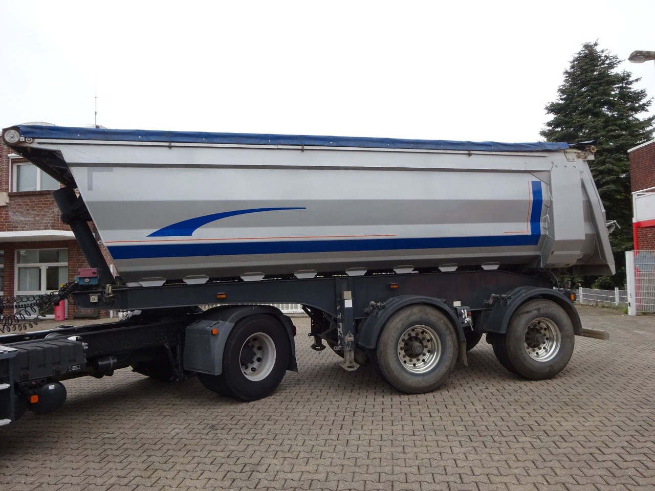 Kempf Kippauflieger ALU mit E-Abdeckplane 27m³ - Kipper oplegger: afbeelding 1 Kempf Kippauflieger ALU mit E-Abdeckplane 27m³ - Kipper oplegger: afbeelding 1