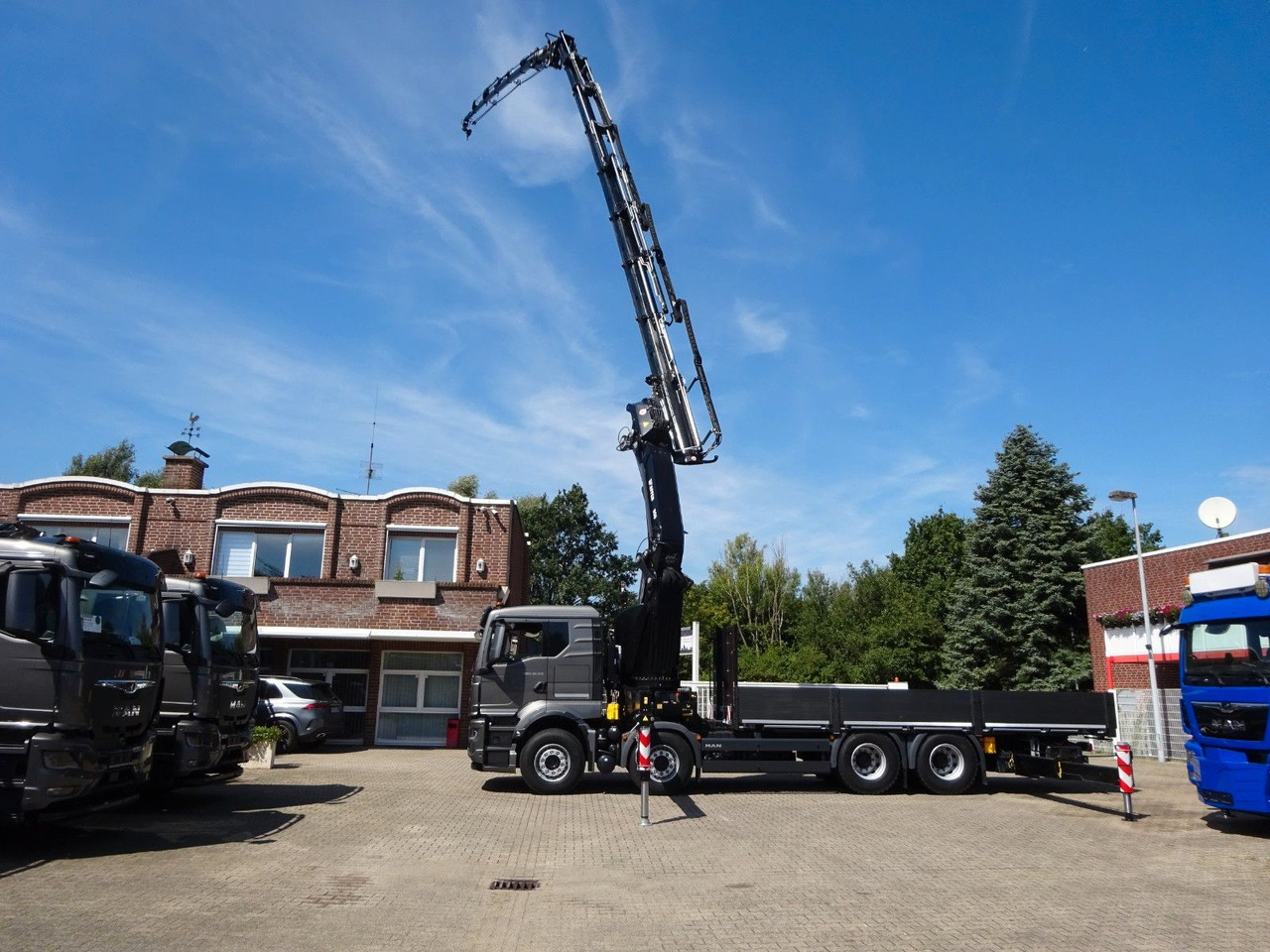 MAN 35.510 P+ 955 Effer jib Seilwind(100t Meterkran MAN 35.510 P+ 955 Effer jib Seilwind New Truck - Kraanwagen, Vrachtwagen met open laadbak: afbeelding 1 MAN 35.510 P+ 955 Effer jib Seilwind(100t Meterkran MAN 35.510 P+ 955 Effer jib Seilwind New Truck - Kraanwagen, Vrachtwagen met open laadbak: afbeelding 1