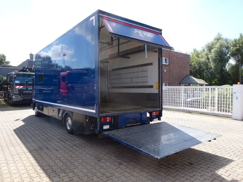 MAN 8.220 Koffer mit LBW als Wohnmobil ausgebaut 4x2 MAN 8.220 Koffer mit LBW als Wohnmobil ausgebaut 4x2 - Bakwagen: afbeelding 5 MAN 8.220 Koffer mit LBW als Wohnmobil ausgebaut 4x2 MAN 8.220 Koffer mit LBW als Wohnmobil ausgebaut 4x2 - Bakwagen: afbeelding 5