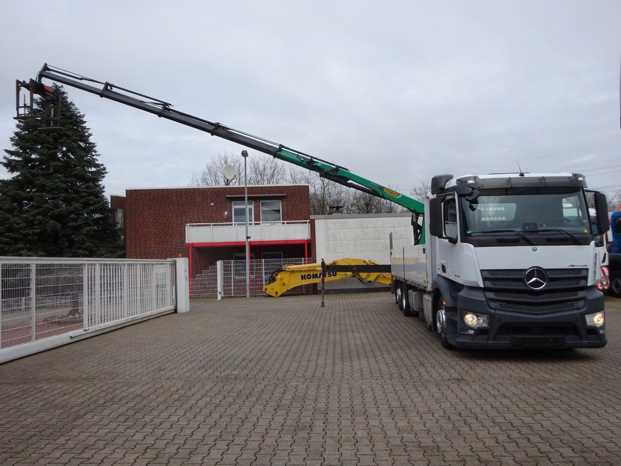 Kraanwagen, Vrachtwagen met open laadbak Mercedes-Benz 2543 Antos Baustoff +PK 26001  bis 20 m Auslage Mercedes-Benz 2543 Antos Baustoff +PK 26001  bis 20 m Auslage: afbeelding 7 Kraanwagen, Vrachtwagen met open laadbak Mercedes-Benz 2543 Antos Baustoff +PK 26001  bis 20 m Auslage Mercedes-Benz 2543 Antos Baustoff +PK 26001  bis 20 m Auslage: afbeelding 7