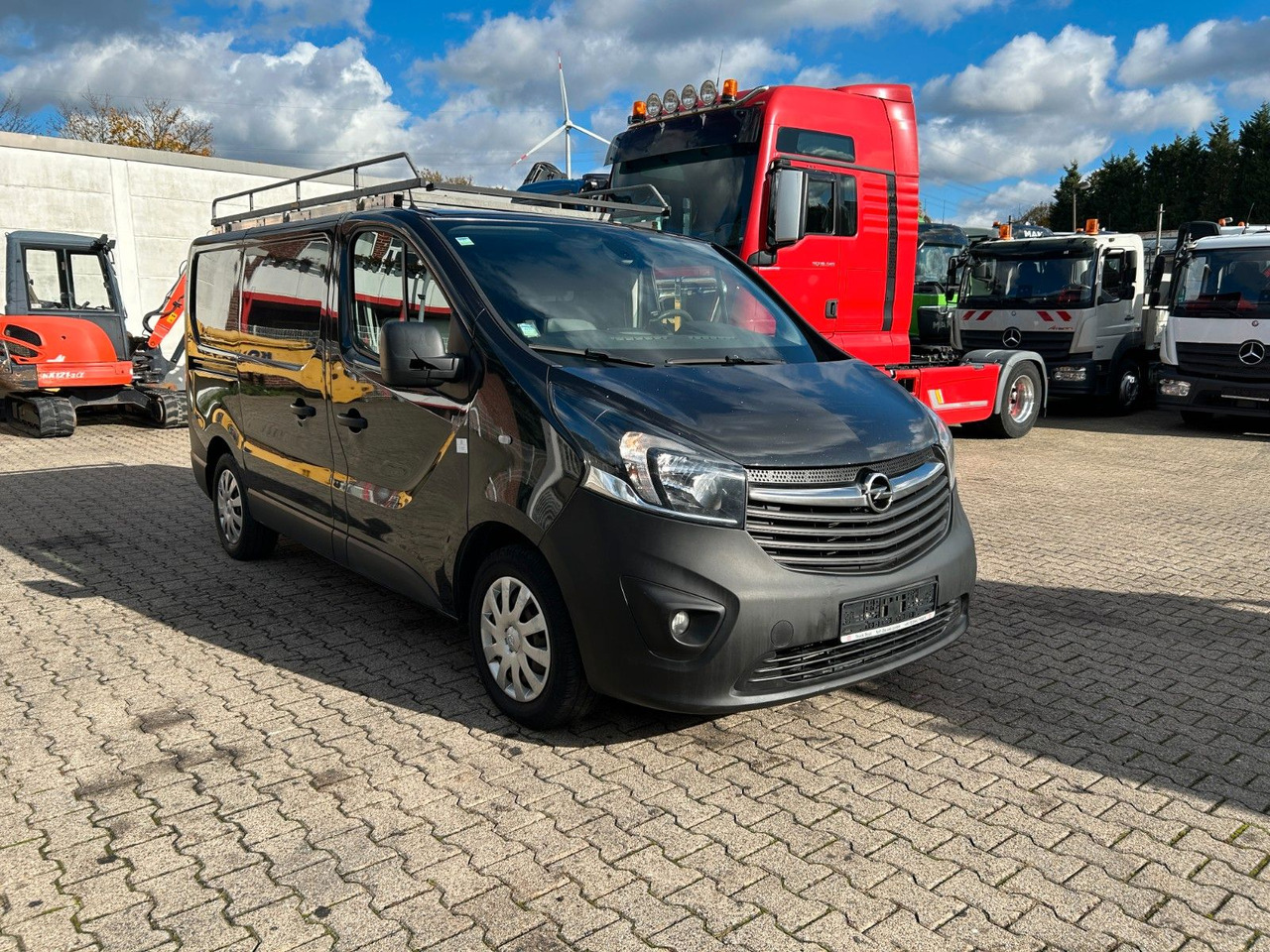 Opel Vivaro CDTI Kastenwagen 4x2 - Kleine bestelwagen: afbeelding 1 Opel Vivaro CDTI Kastenwagen 4x2 - Kleine bestelwagen: afbeelding 1