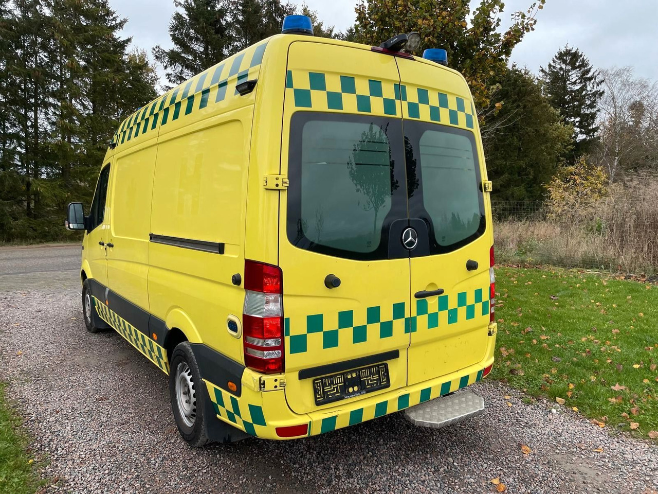 Mercedes-Benz Sprinter II 316 CDI Aut Ambulance Mercedes-Benz Sprinter II 316 CDI Aut Ambulance - Gesloten bestelwagen: afbeelding 4 Mercedes-Benz Sprinter II 316 CDI Aut Ambulance Mercedes-Benz Sprinter II 316 CDI Aut Ambulance - Gesloten bestelwagen: afbeelding 4