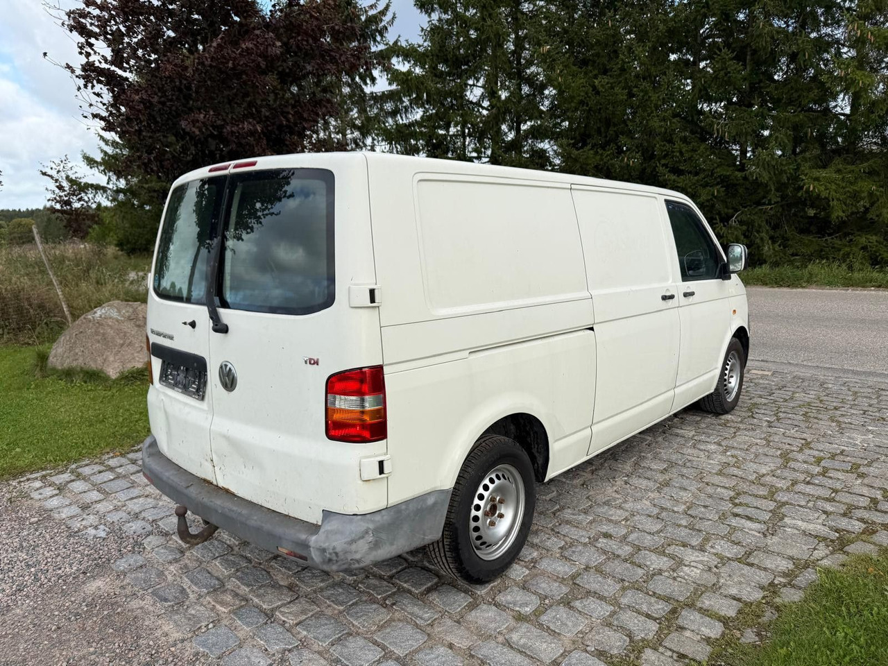 Volkswagen T5 Transporter 2.5 TDI Kasten lang - Kleine bestelwagen: afbeelding 4 Volkswagen T5 Transporter 2.5 TDI Kasten lang - Kleine bestelwagen: afbeelding 4