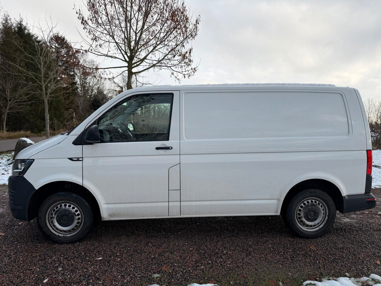 Volkswagen T6 Transporter Kasten Kombi - Personenvervoer: afbeelding 2 Volkswagen T6 Transporter Kasten Kombi - Personenvervoer: afbeelding 2