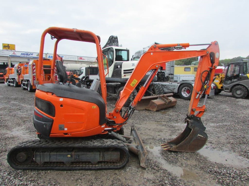 Kubota U 27-4 Canopy Minibagger 18.000 EUR - Minigraafmachine: afbeelding 4 Kubota U 27-4 Canopy Minibagger 18.000 EUR - Minigraafmachine: afbeelding 4
