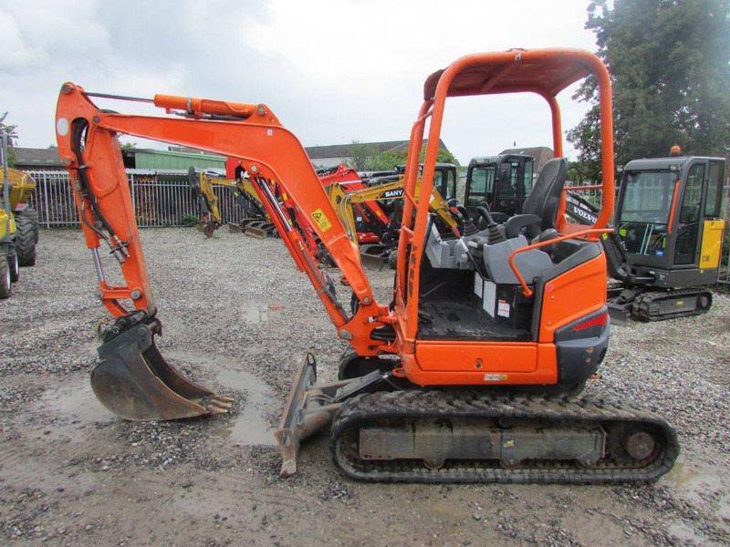 Kubota U 27-4 Canopy Minibagger 18.000 EUR - Minigraafmachine: afbeelding 1 Kubota U 27-4 Canopy Minibagger 18.000 EUR - Minigraafmachine: afbeelding 1