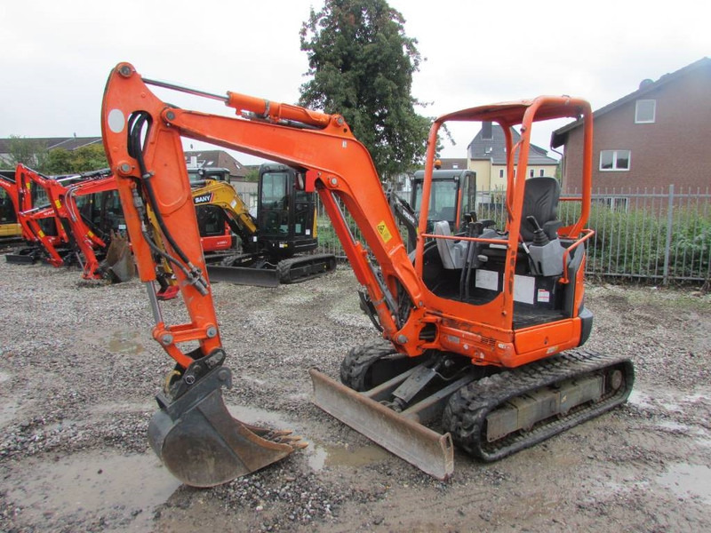 Kubota U 27-4 Canopy Minibagger 18.000 EUR - Minigraafmachine: afbeelding 2 Kubota U 27-4 Canopy Minibagger 18.000 EUR - Minigraafmachine: afbeelding 2