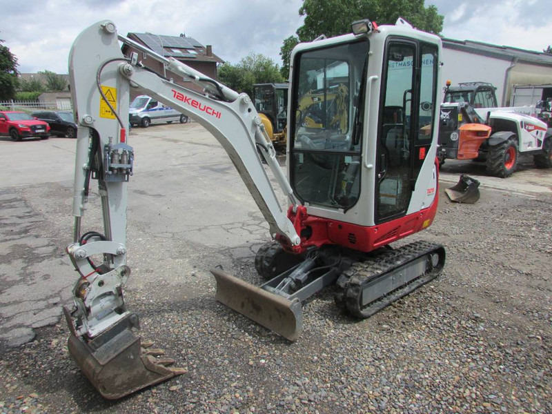 Takeuchi TB 216 V4 Minibagger 28.000 EUR - Minigraafmachine: afbeelding 2 Takeuchi TB 216 V4 Minibagger 28.000 EUR - Minigraafmachine: afbeelding 2