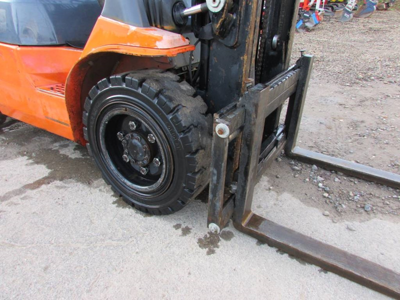Toyota 62-7 FDF 30 Diesel Gabelstapler 10.500 EUR - Diesel heftruck: afbeelding 3 Toyota 62-7 FDF 30 Diesel Gabelstapler 10.500 EUR - Diesel heftruck: afbeelding 3