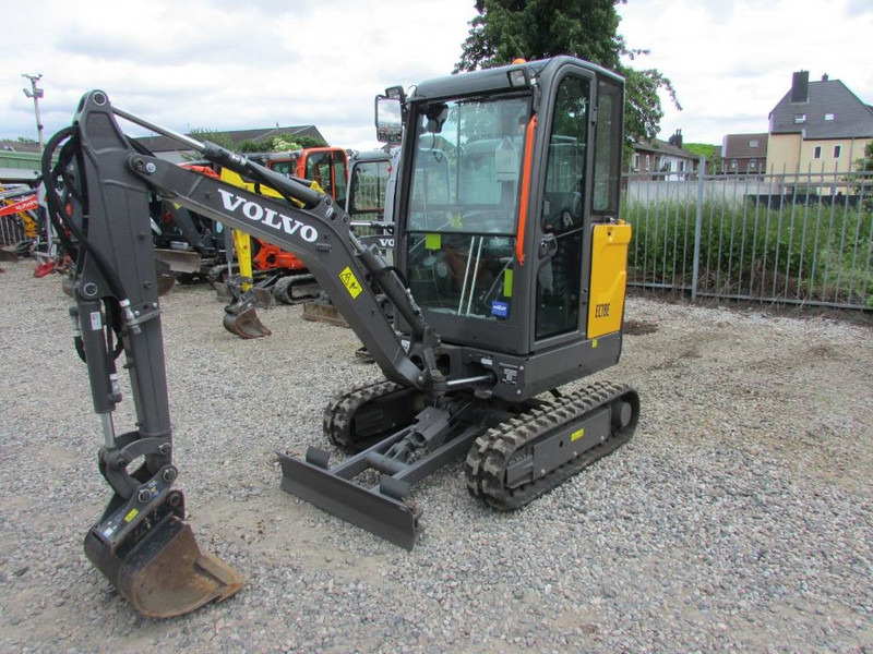 Volvo EC 18 E Minibagger 24.500 EUR - Minigraafmachine: afbeelding 2 Volvo EC 18 E Minibagger 24.500 EUR - Minigraafmachine: afbeelding 2
