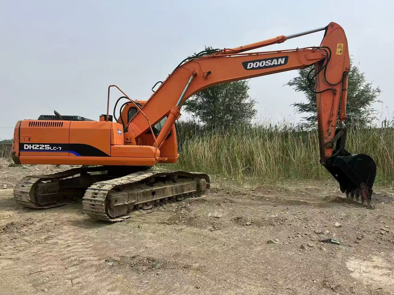 DOOSAN DH225LC-7 - Rupsgraafmachine: afbeelding 1 DOOSAN DH225LC-7 - Rupsgraafmachine: afbeelding 1