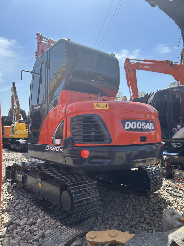 Doosan DX60 - Rupsgraafmachine: afbeelding 4 Doosan DX60 - Rupsgraafmachine: afbeelding 4