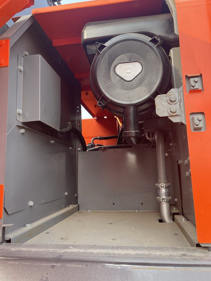 HITACHI ZX240 - Rupsgraafmachine: afbeelding 2 HITACHI ZX240 - Rupsgraafmachine: afbeelding 2