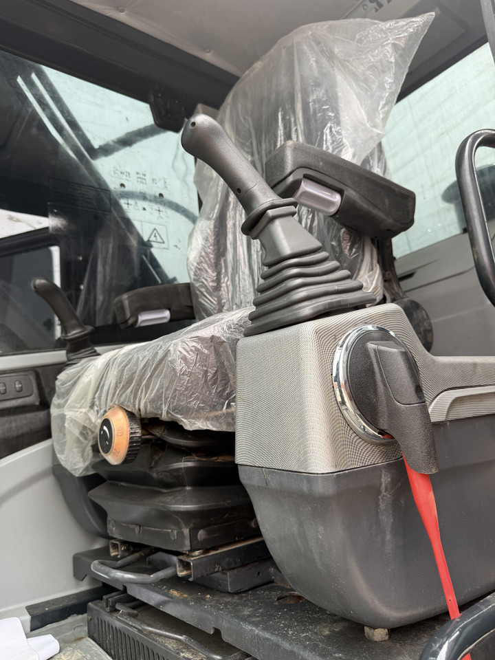 HYUNDAI HX220HD - Rupsgraafmachine: afbeelding 3 HYUNDAI HX220HD - Rupsgraafmachine: afbeelding 3