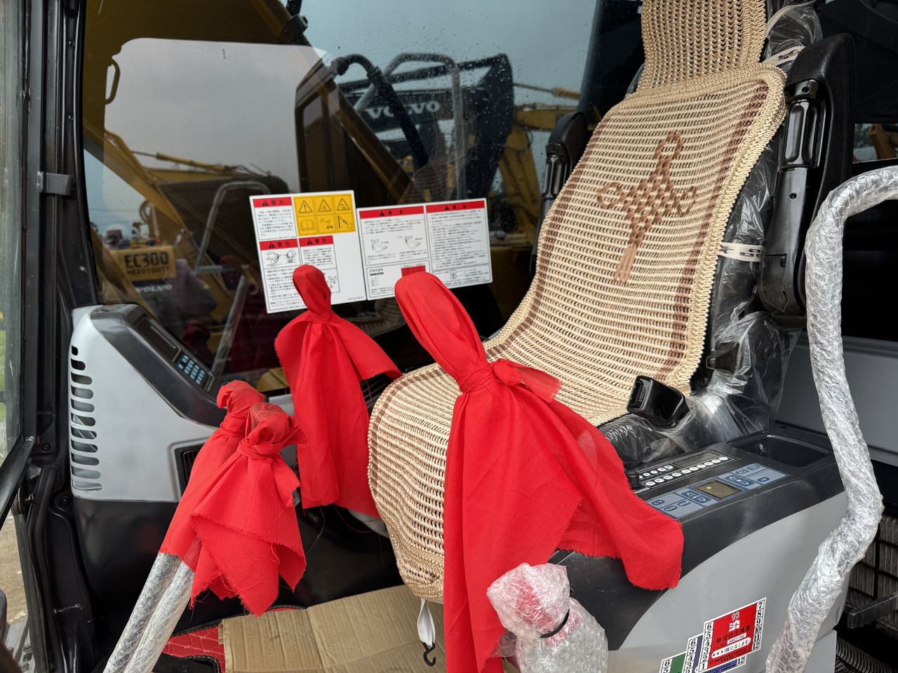 KOMATSU PC160 - Rupsgraafmachine: afbeelding 4 KOMATSU PC160 - Rupsgraafmachine: afbeelding 4