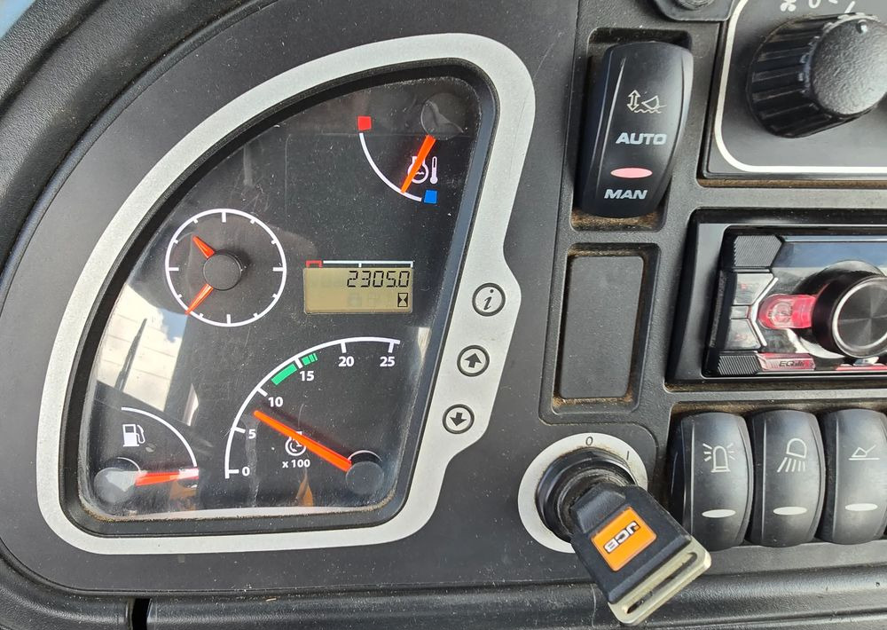 JCB - Graaflaadmachine: afbeelding 4 JCB - Graaflaadmachine: afbeelding 4