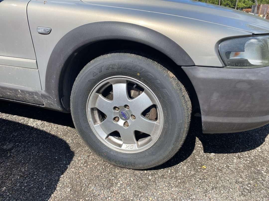2001 Volvo XC70 EU-GODKJENT (rep.-objekt) - Personenwagen: afbeelding 4 2001 Volvo XC70 EU-GODKJENT (rep.-objekt) - Personenwagen: afbeelding 4