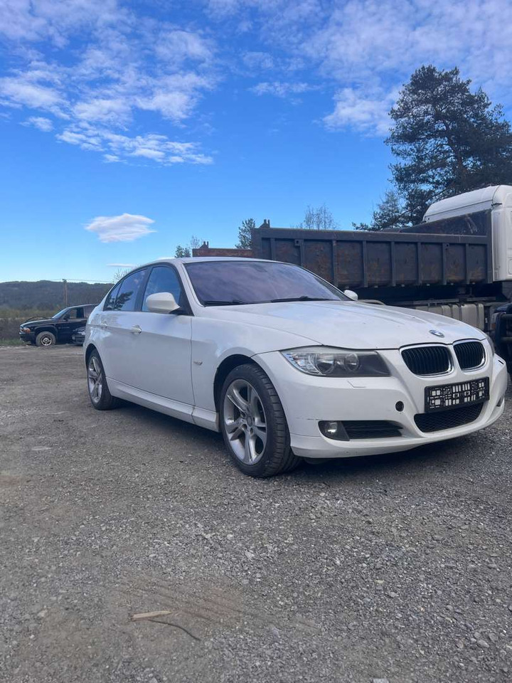 2009 BMW 316i Facelift (se mangellapp) - rep.-objekt - Sedan: afbeelding 5 2009 BMW 316i Facelift (se mangellapp) - rep.-objekt - Sedan: afbeelding 5
