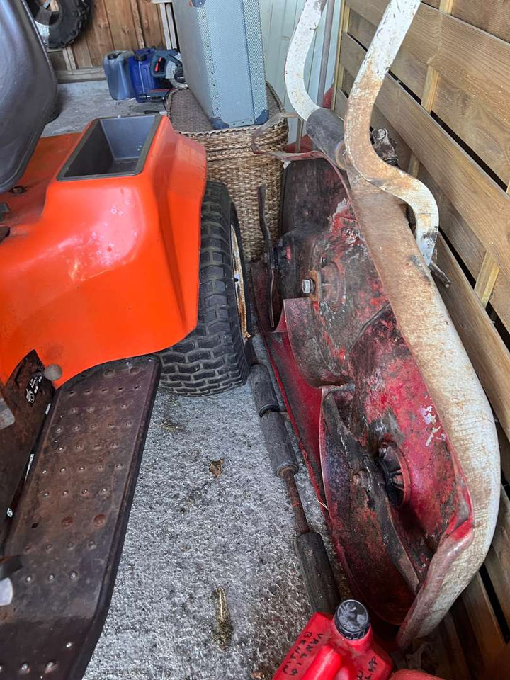 Ariens GT 17 Sitteklipper med kraftuttak (rep.-objekt) - Gazonmaaier: afbeelding 5 Ariens GT 17 Sitteklipper med kraftuttak (rep.-objekt) - Gazonmaaier: afbeelding 5