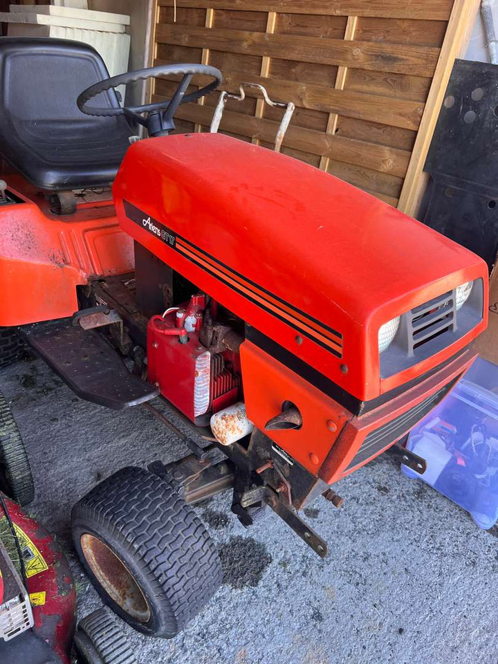 Ariens GT 17 Sitteklipper med kraftuttak (rep.-objekt) - Gazonmaaier: afbeelding 2 Ariens GT 17 Sitteklipper med kraftuttak (rep.-objekt) - Gazonmaaier: afbeelding 2