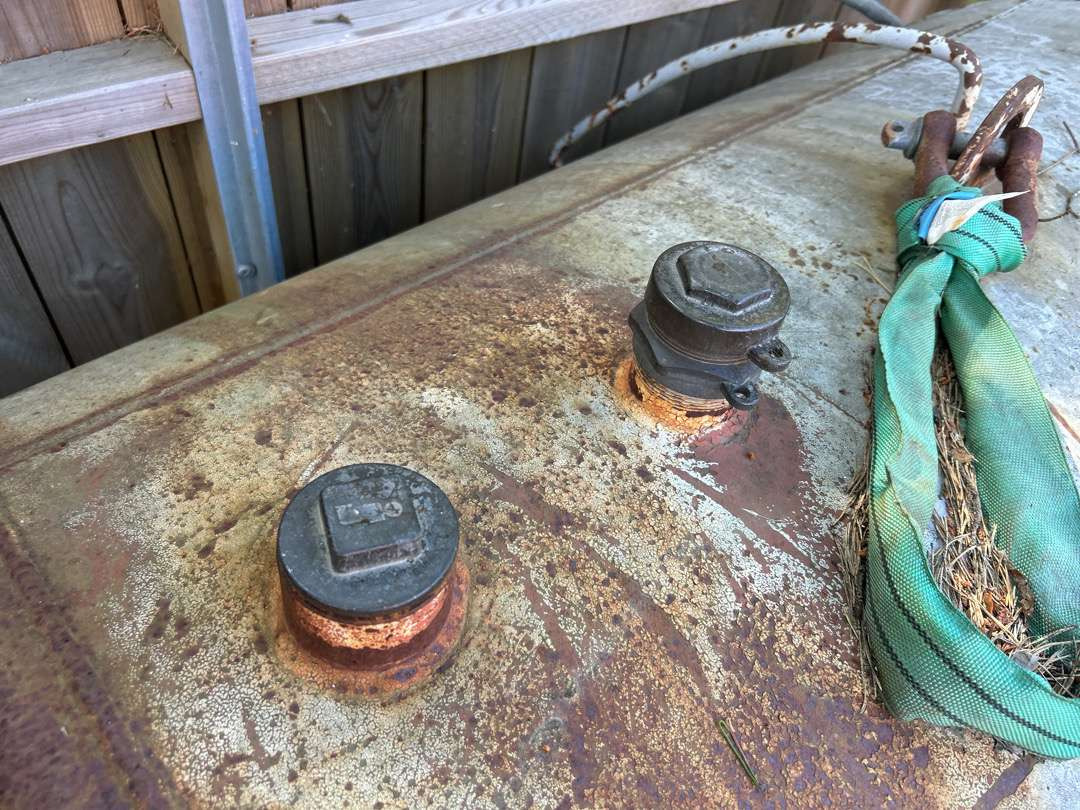 Diesel tank 1000 liter - Werkplaats toebehoor: afbeelding 4 Diesel tank 1000 liter - Werkplaats toebehoor: afbeelding 4