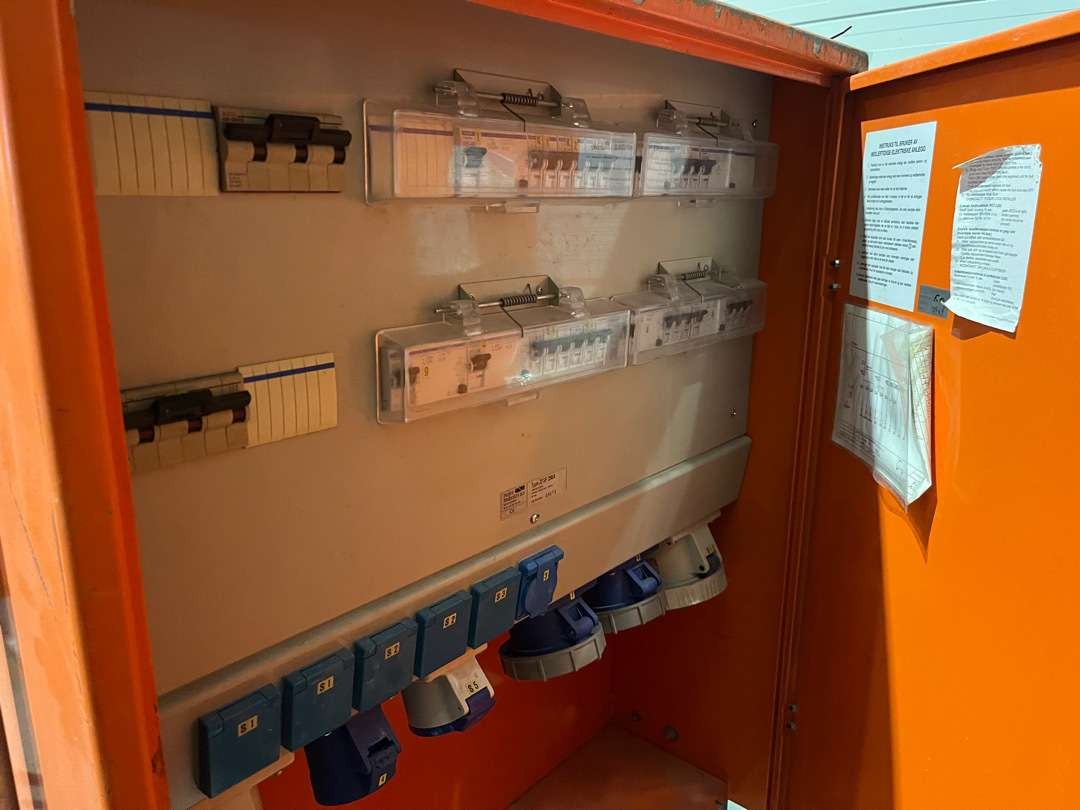 Holte strømskap 230 V - Gereedschap/ Toebehoor: afbeelding 4 Holte strømskap 230 V - Gereedschap/ Toebehoor: afbeelding 4