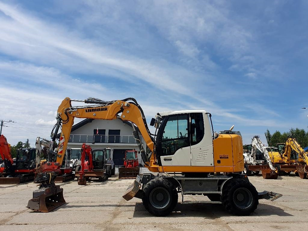 Liebherr A 910 Compact - Mobiele graafmachine: afbeelding 2 Liebherr A 910 Compact - Mobiele graafmachine: afbeelding 2