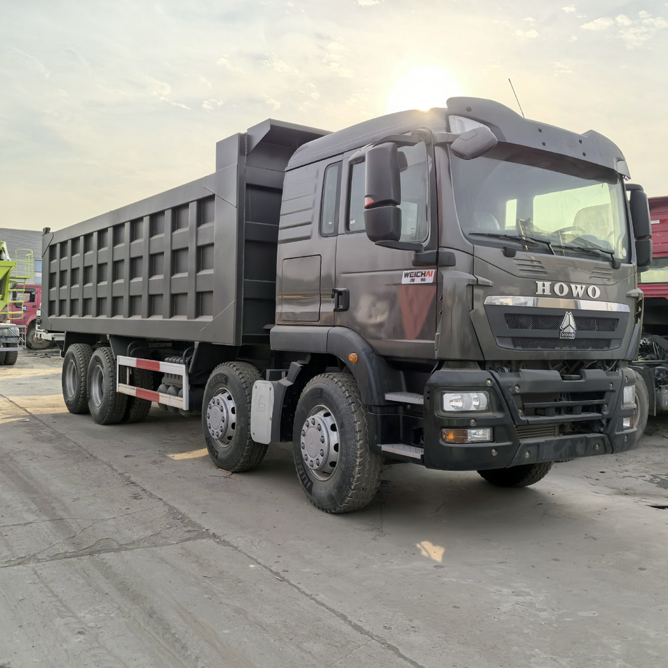 HOWO - Kipper vrachtwagen: afbeelding 1 HOWO - Kipper vrachtwagen: afbeelding 1