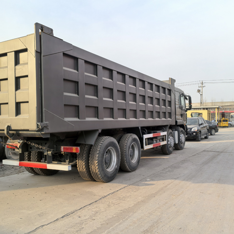 HOWO - Kipper vrachtwagen: afbeelding 4 HOWO - Kipper vrachtwagen: afbeelding 4