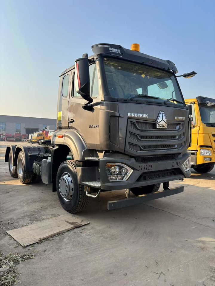 SINOTRUCK HOWO - Trekker: afbeelding 1 SINOTRUCK HOWO - Trekker: afbeelding 1