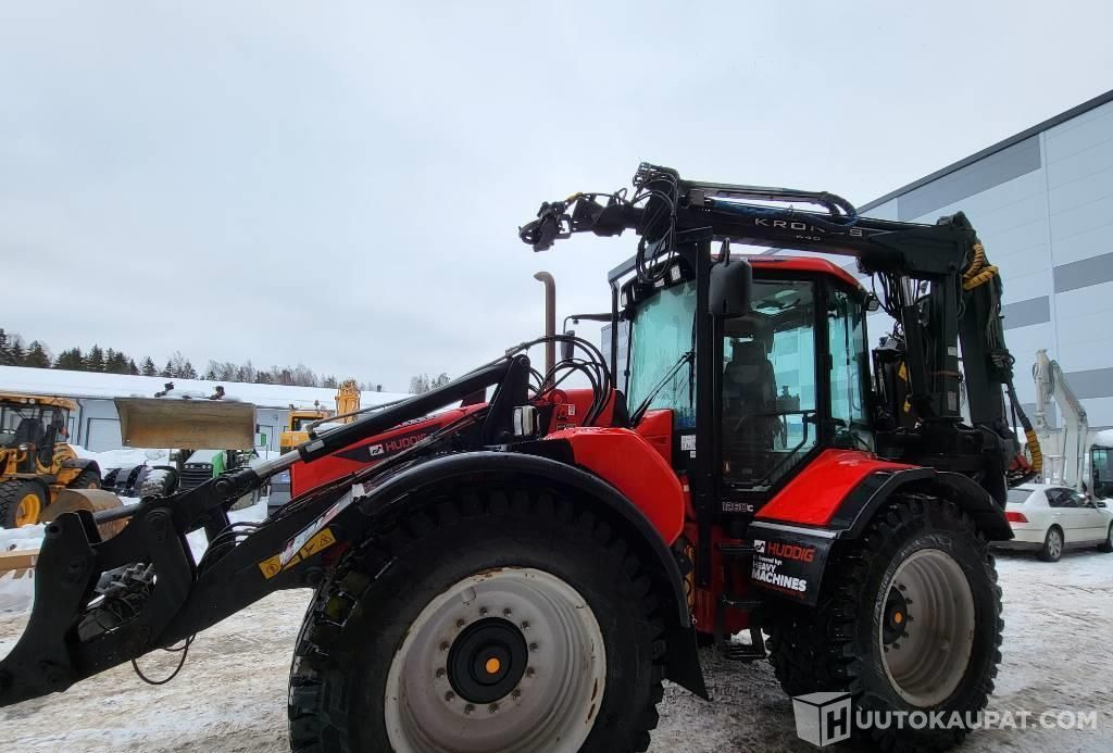 Huddig 1260 C Kronos, 2014, 9 000 h Traktorikuormaaja, Kerava - Bouwmachine: afbeelding 4 Huddig 1260 C Kronos, 2014, 9 000 h Traktorikuormaaja, Kerava - Bouwmachine: afbeelding 4