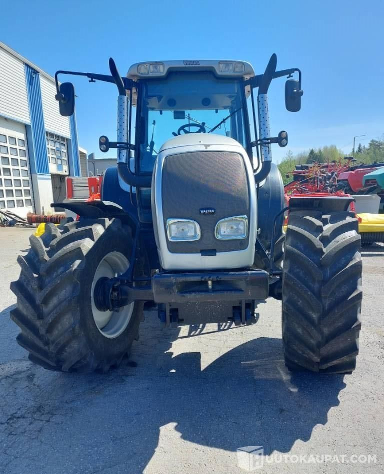 Valtra M 120 E, VAIN 2932 h, Okraspecial, 2004, Kokkola - Landbouwmachine: afbeelding 4 Valtra M 120 E, VAIN 2932 h, Okraspecial, 2004, Kokkola - Landbouwmachine: afbeelding 4