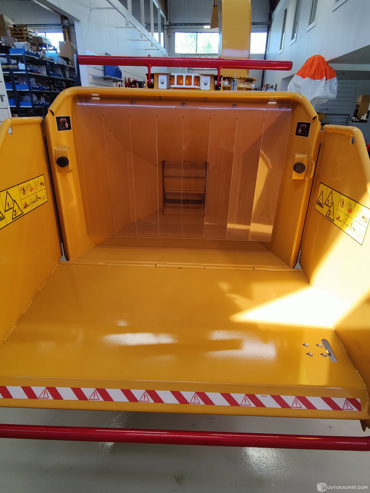 Vermeer BC200 Oksahakkuri, Bensiini, 1 h, Helsinki - Landbouwmachine: afbeelding 5 Vermeer BC200 Oksahakkuri, Bensiini, 1 h, Helsinki - Landbouwmachine: afbeelding 5