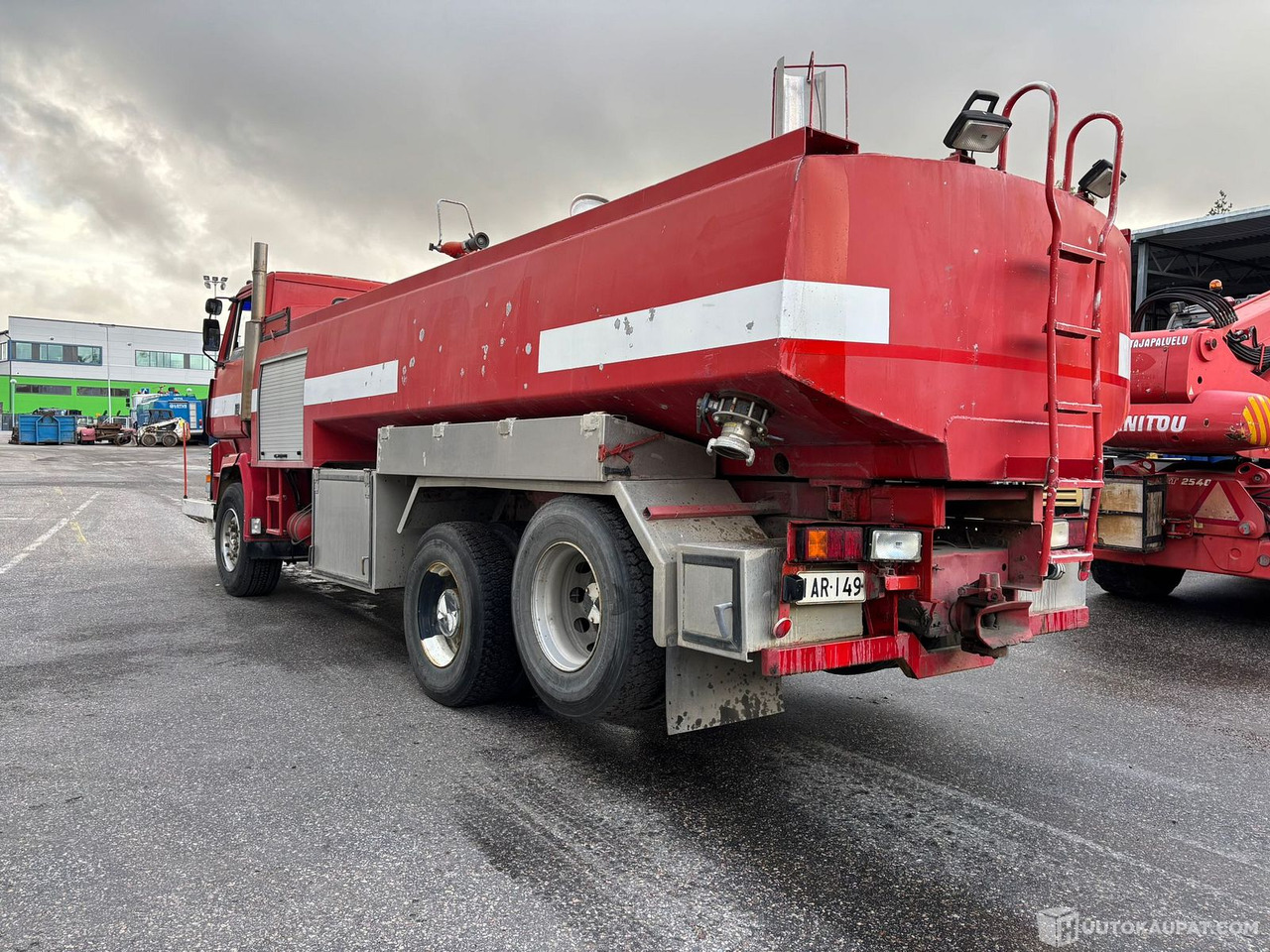 Sisu säiliöauto, 1983, Vantaa - Tankwagen, Brandweerwagen: afbeelding 3 Sisu säiliöauto, 1983, Vantaa - Tankwagen, Brandweerwagen: afbeelding 3