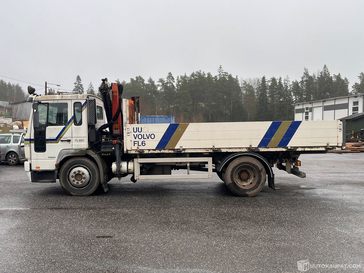 Volvo FL612-FL6H-42R/400, kuorma-auto nosturilla, 2001, Rusko - Vrachtwagen met open laadbak, Kraanwagen: afbeelding 5 Volvo FL612-FL6H-42R/400, kuorma-auto nosturilla, 2001, Rusko - Vrachtwagen met open laadbak, Kraanwagen: afbeelding 5
