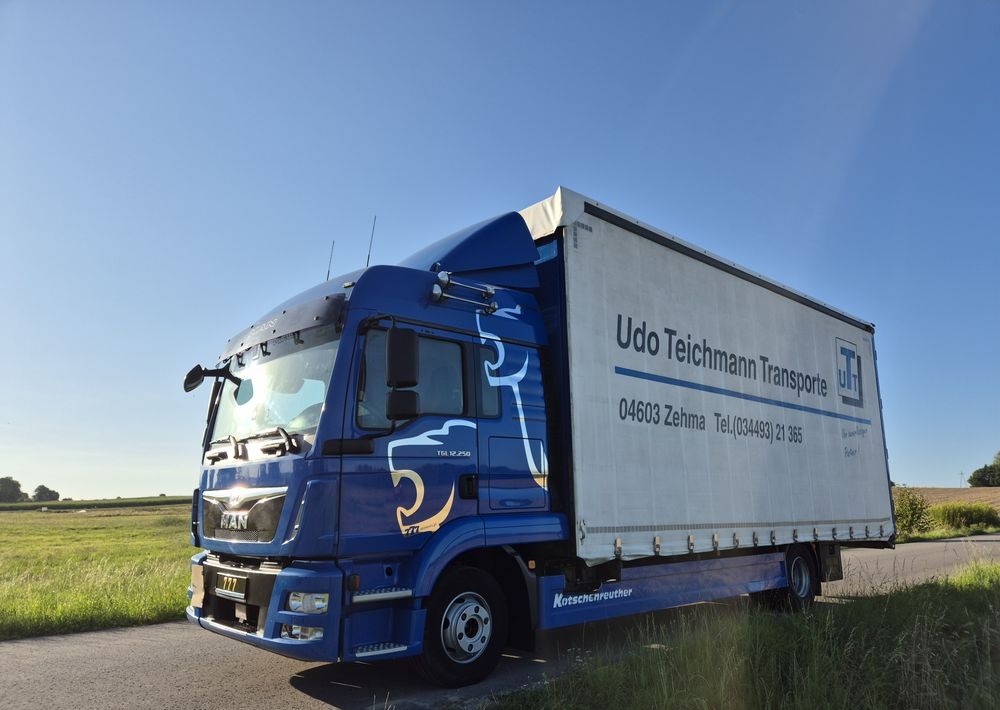 MAN TGL 12.250 cena za ZESTAW TANDEM UNIKAT przebieg z Niemiec MANUAL HAK / EURO 6 / przyczepa zestaw jumbo / opony 80% - Schuifzeilen vrachtwagen: afbeelding 1 MAN TGL 12.250 cena za ZESTAW TANDEM UNIKAT przebieg z Niemiec MANUAL HAK / EURO 6 / przyczepa zestaw jumbo / opony 80% - Schuifzeilen vrachtwagen: afbeelding 1