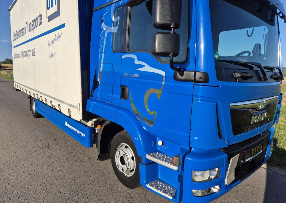 MAN TGL 12.250 cena za ZESTAW TANDEM UNIKAT przebieg z Niemiec MANUAL HAK / EURO 6 / przyczepa zestaw jumbo / opony 80% - Schuifzeilen vrachtwagen: afbeelding 4 MAN TGL 12.250 cena za ZESTAW TANDEM UNIKAT przebieg z Niemiec MANUAL HAK / EURO 6 / przyczepa zestaw jumbo / opony 80% - Schuifzeilen vrachtwagen: afbeelding 4