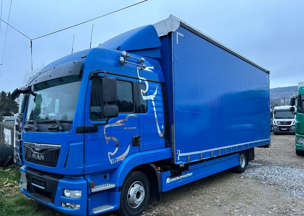MAN TGL 12.250 cena za ZESTAW TANDEM UNIKAT przebieg z Niemiec MANUAL HAK / EURO 6 / przyczepa zestaw jumbo / opony 80% - Schuifzeilen vrachtwagen: afbeelding 1 MAN TGL 12.250 cena za ZESTAW TANDEM UNIKAT przebieg z Niemiec MANUAL HAK / EURO 6 / przyczepa zestaw jumbo / opony 80% - Schuifzeilen vrachtwagen: afbeelding 1
