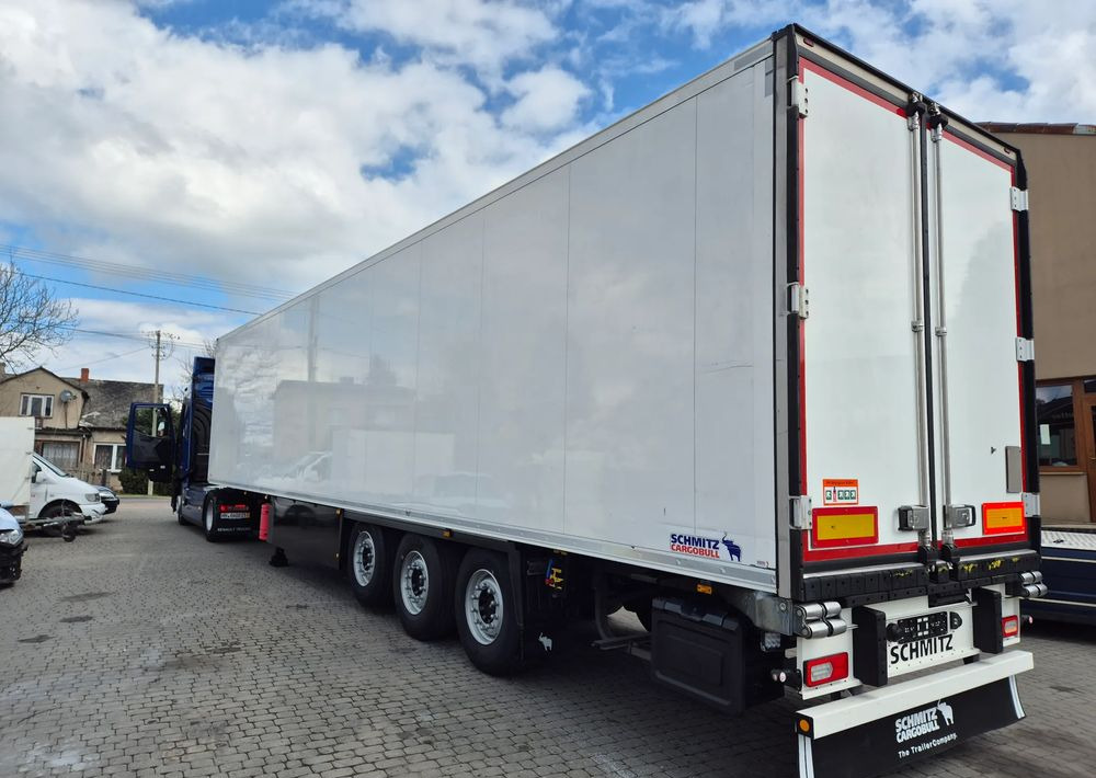 Schmitz Cargobull VECTOR 1350 DOPPEL STOCK / ŚCIANA GRODZIOWA / BELKI / PODNOSZONA OŚ / z Niemiec / TOP STAN 2018 / CARRIER CHLODNIA CHLODNIA LODÓWKA - Koelwagen oplegger: afbeelding 5 Schmitz Cargobull VECTOR 1350 DOPPEL STOCK / ŚCIANA GRODZIOWA / BELKI / PODNOSZONA OŚ / z Niemiec / TOP STAN 2018 / CARRIER CHLODNIA CHLODNIA LODÓWKA - Koelwagen oplegger: afbeelding 5